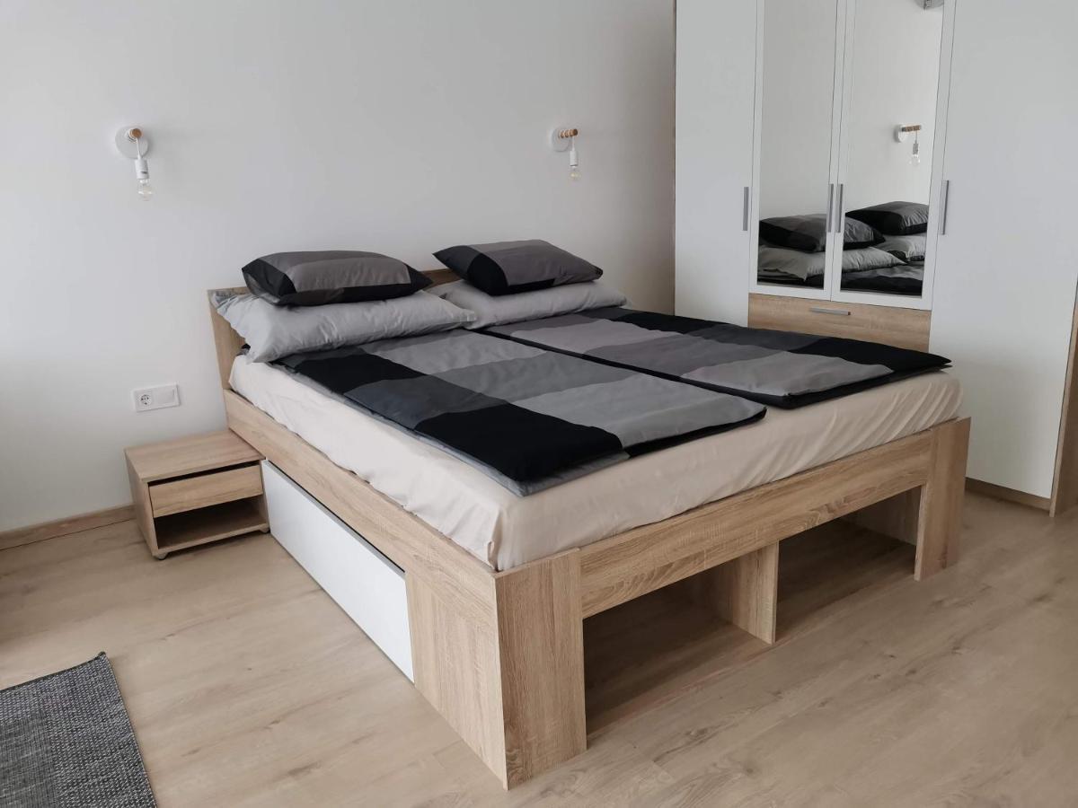 Sweet Life Apartman Eger Bagian luar foto